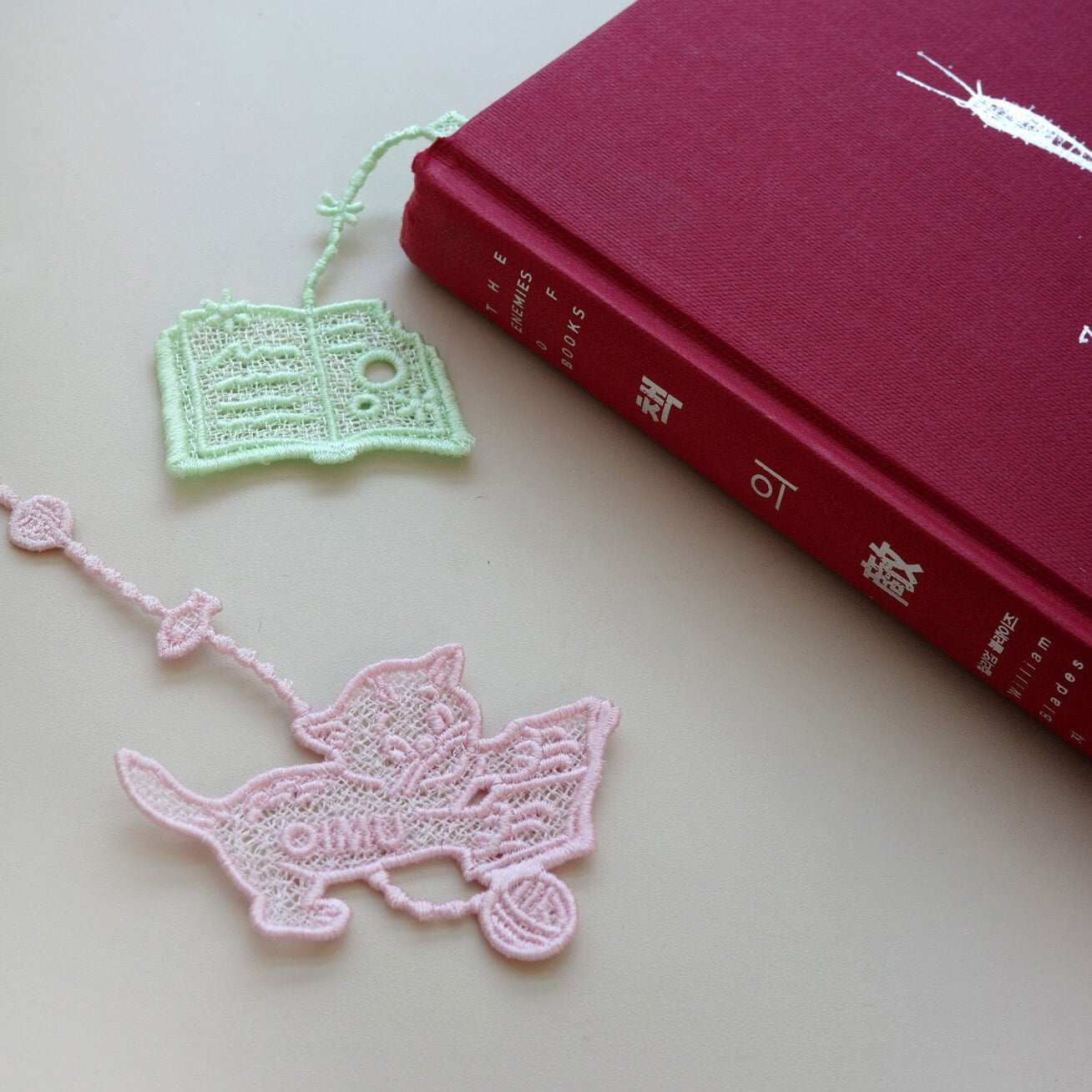 Color Thread Bookmark_Cat