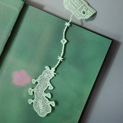 Color Thread Bookmark_Bookworm