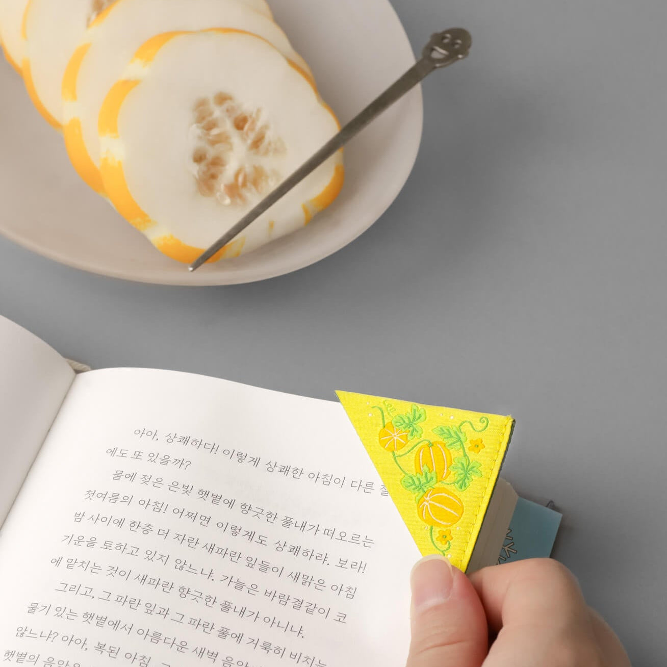 Corner Bookmark_Korean Melon