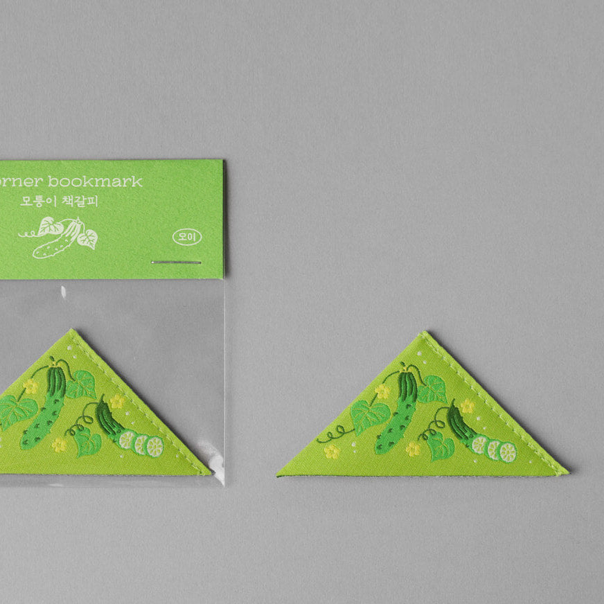 Corner Bookmark_Cucumber