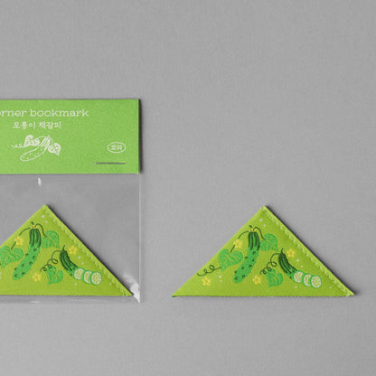 Corner Bookmark_Cucumber
