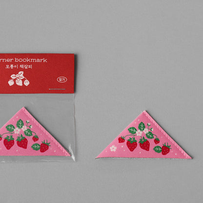 Corner Bookmark_Strawberry