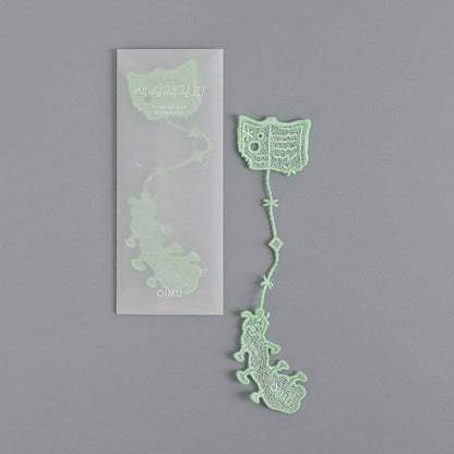 Color Thread Bookmark_Bookworm