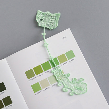 Color Thread Bookmark_Bookworm