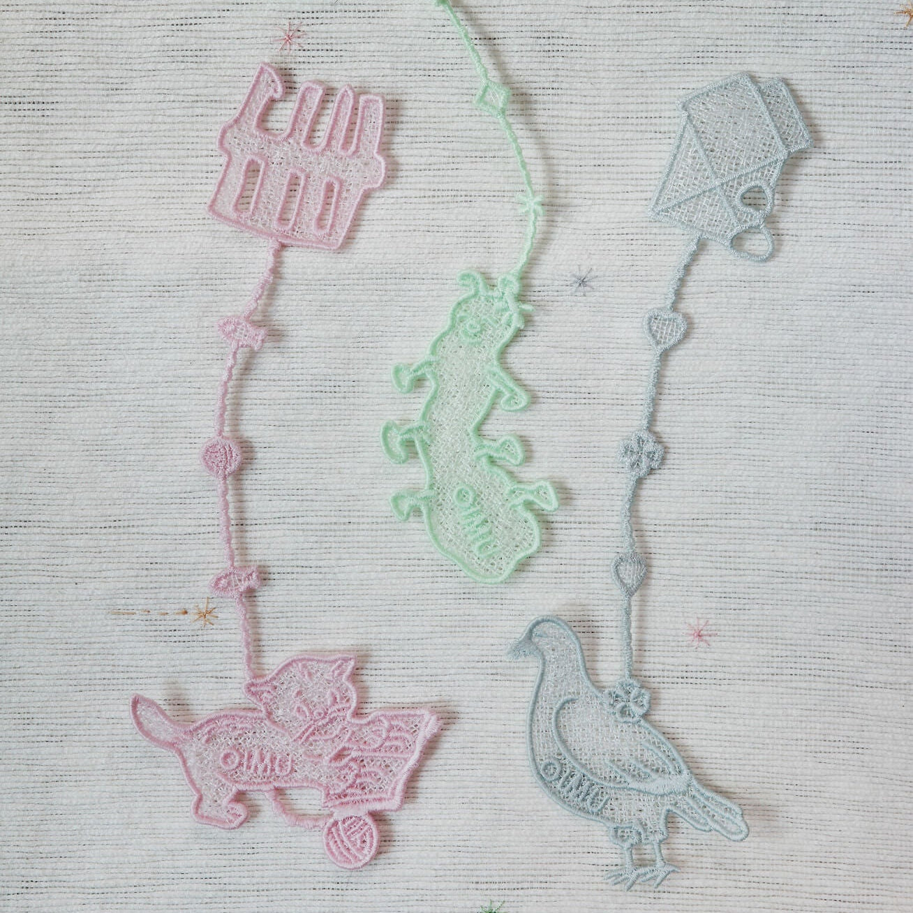 Color Thread Bookmark_Bookworm