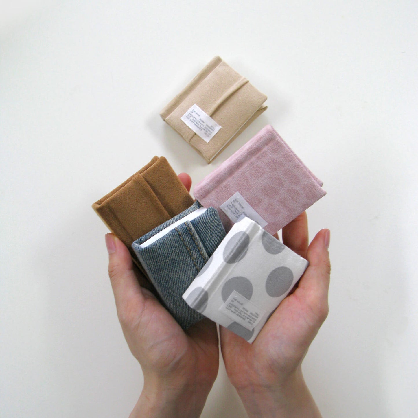 Room Note_Mini Beige Keyring (Handmade)